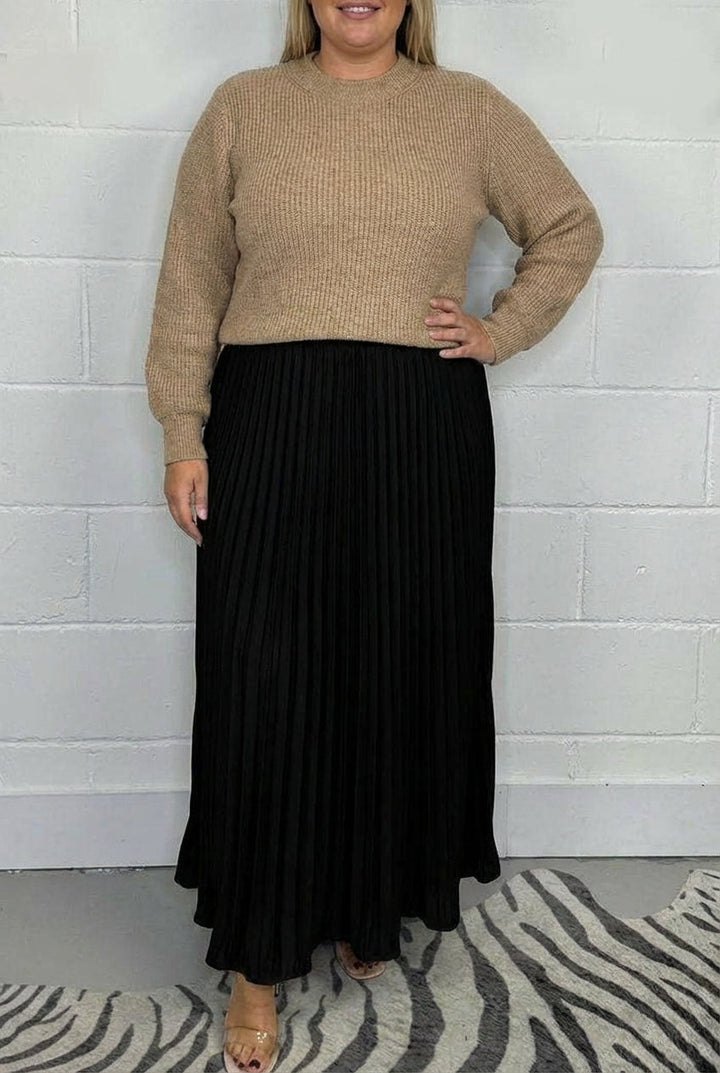 Claudia - Maxi dress with sweater and pleated skirt